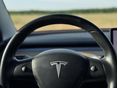 TESLA MODEL 3 2019/6 - 9