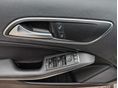 MERCEDES-BENZ A 180 2016/9 - 16