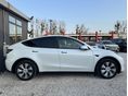 TESLA MODEL Y 2022/2 - 4