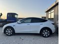 TESLA MODEL Y 2022/2 - 5