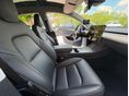 TESLA MODEL Y 2022/3 - 12