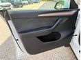 TESLA MODEL Y 2022/3 - 17