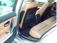 BMW 330 2011/4 - 9