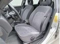 TOYOTA AVENSIS 2002/3 - 9