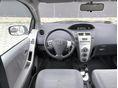 TOYOTA YARIS 2006/4 - 9