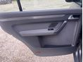 VOLKSWAGEN TOURAN 2011/6 - 17