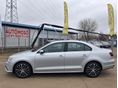VOLKSWAGEN JETTA 2018/8 - 7