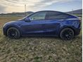 TESLA MODEL Y RWD (Automata) Sötét kék metál szín. 20 Induction felni szett! LFP AKKU! 57.000km GYÖNYÖRŰ. TE