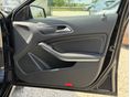 MERCEDES-BENZ A 180 2014/10 - 18