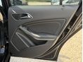 MERCEDES-BENZ A 180 2014/10 - 19