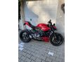 DUCATI STREETFIGHTER V2