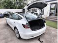 TESLA MODEL 3 2022/9 - 8