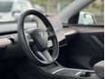 TESLA MODEL Y 2022/9 - 10