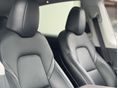TESLA MODEL Y 2022/9 - 18