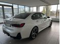 BMW 330 2024/10 - 3