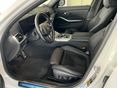 BMW 330 2024/10 - 9