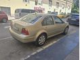 VOLKSWAGEN BORA 2002/6 - 4