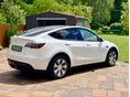 TESLA MODEL Y 2024/2 - 5