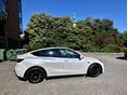 TESLA MODEL Y 2023/3 - 4