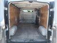 RENAULT TRAFIC 2002/5 - 8