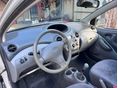 TOYOTA YARIS 2001/4 - 5