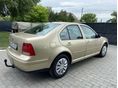 VOLKSWAGEN BORA 2001/4 - 3