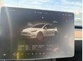 TESLA MODEL Y 2022/9 - 5