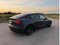 TESLA MODEL 3 2022/10 - 4