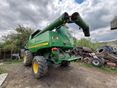 JOHN DEERE 2005 - 8
