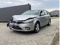 KIA CEE'D 2011/8 - 1
