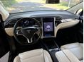 TESLA MODEL X 2016/12 - 10