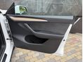 TESLA MODEL Y 2022/3 - 12