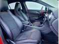 MERCEDES-BENZ A 200 2013/6 - 23