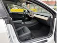 TESLA MODEL 3 2022/12 - 6
