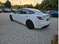 TESLA MODEL 3 2024/2 - 4