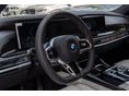 BMW 740 2025/10 - 12