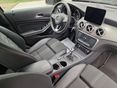 MERCEDES-BENZ GLA 180 2017/5 - 17