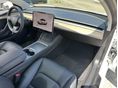 TESLA MODEL 3 2022/3 - 9