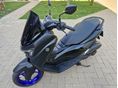 YAMAHA NMAX sel1