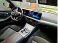 BMW 330 2024/10 - 11