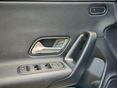 MERCEDES-BENZ CLA 180 2022/10 - 9