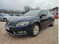 VOLKSWAGEN PASSAT 2.0 TSI Highline SZERVIZKÖNYV. ELSŐ - HÁTSÓ PARKOLÓRADAR. TEMPOMAT. ELSÖTÉTÜLŐ BELSŐ TÜKÖR