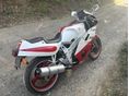 YAMAHA FZR 400 