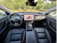 TESLA MODEL 3 2022/6 - 9