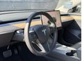 TESLA MODEL 3 2022/3 - 18
