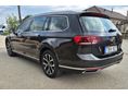 VOLKSWAGEN PASSAT 2022/3 - 5