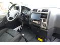 TOYOTA HIACE 2011/12 - 9