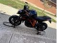 KTM 1290 SUPER DUKE R 2015/8 - 9
