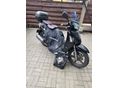 KYMCO PEOPLE S 200 friss vizsgával Tucano Urbano lábtakaróval és kézmelegítővel