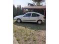 Renault bal oldala